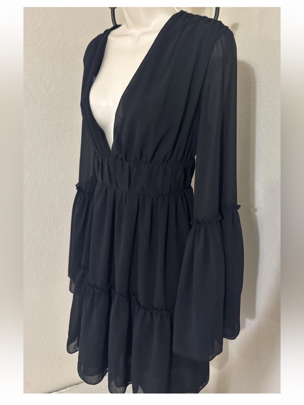 Women’s Black Plunging Neck Frill Ruffle Hem Chiffon Dress Size XL - Picture 15 of 16